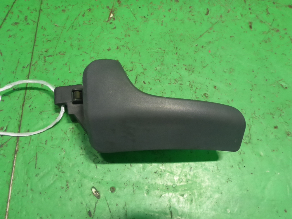 Ручка двери передней внутренняя левая