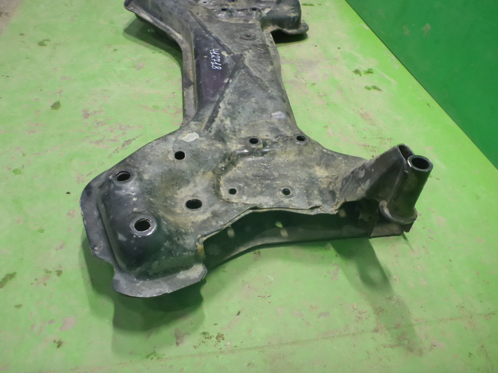 Балка подмоторная