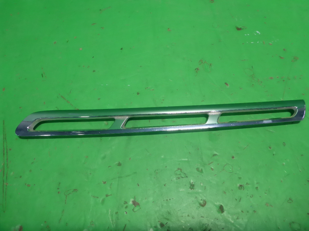 Накладка на решетку радиатора