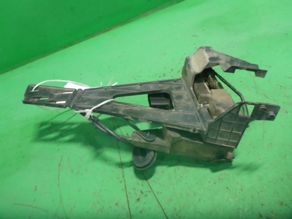 Замок двери задней правой