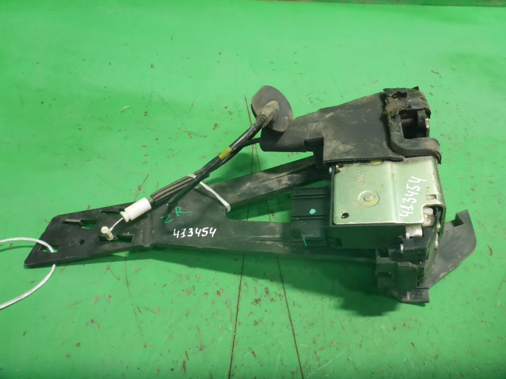 Замок двери задней правой