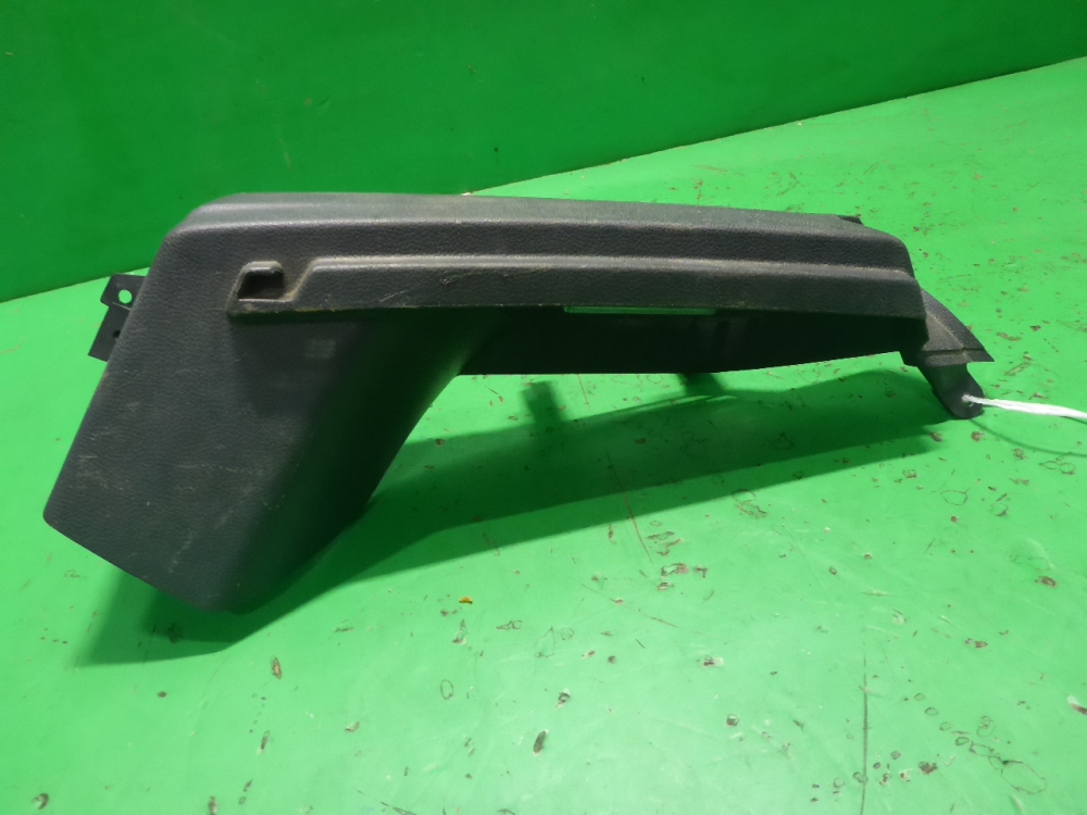 Держатель задней полки