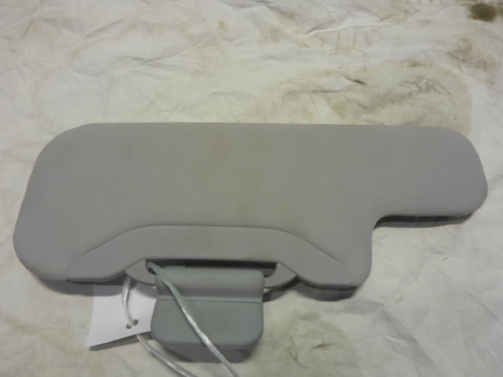 Козырек солнцезащитный