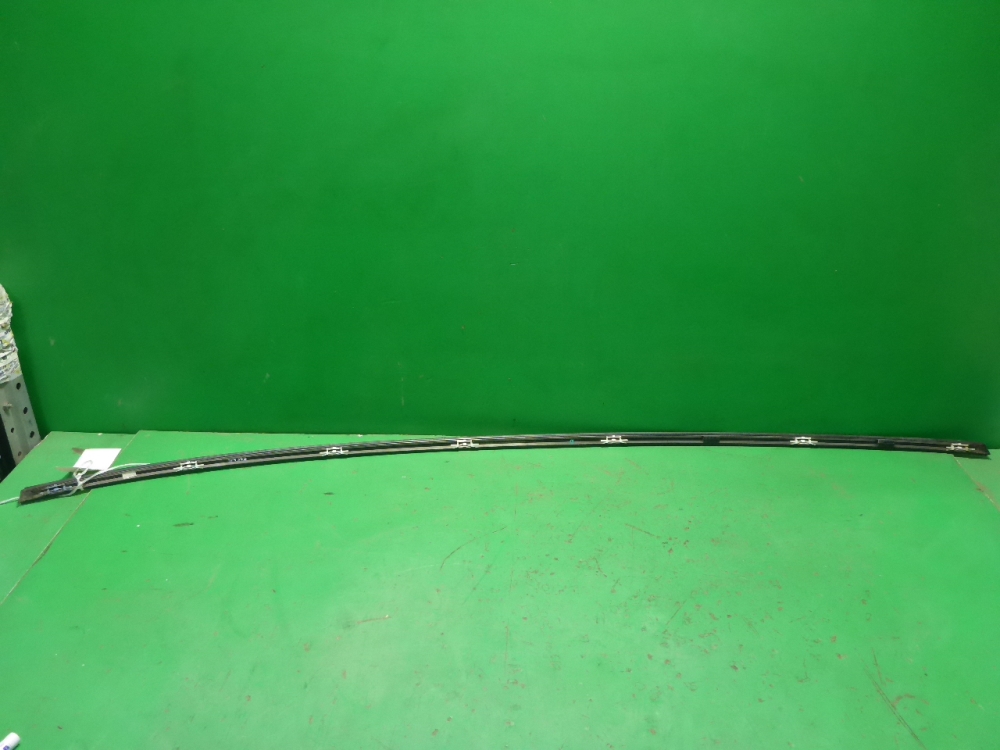 Молдинг крыши правый