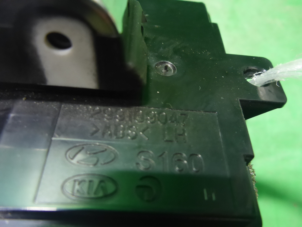 Кнопка стеклоподъемника