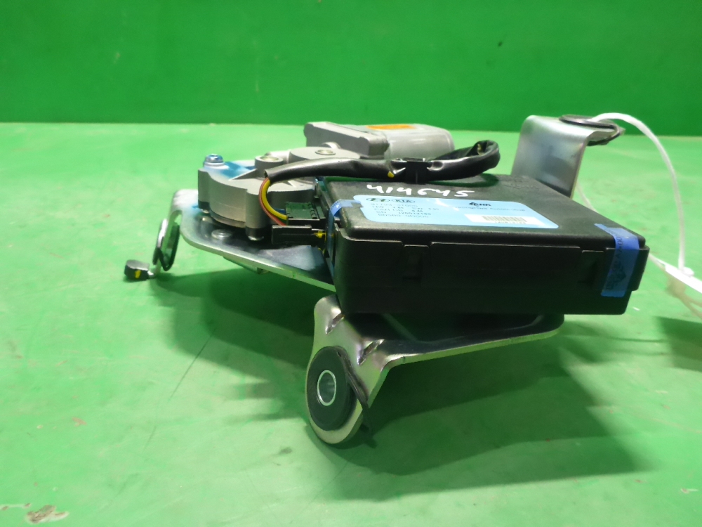 Моторчик крышки багажника