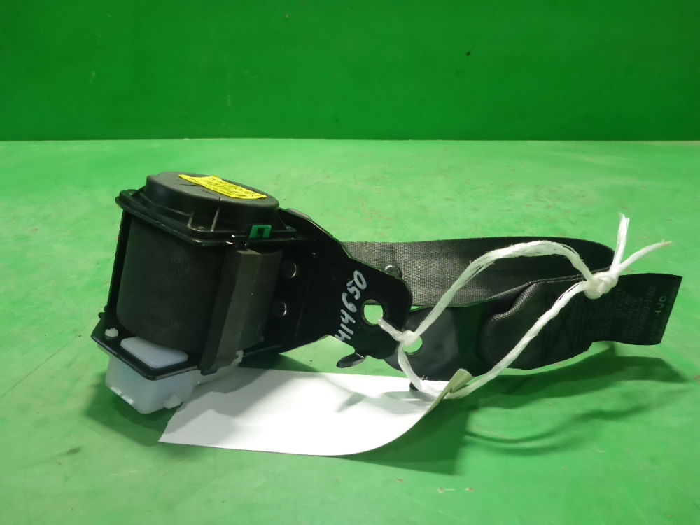 Ремень безопасности