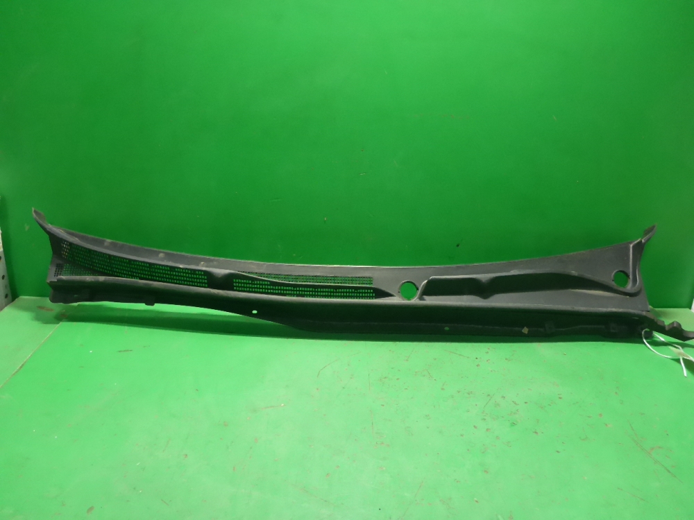 Решетка стеклоочистителей (Жабо)