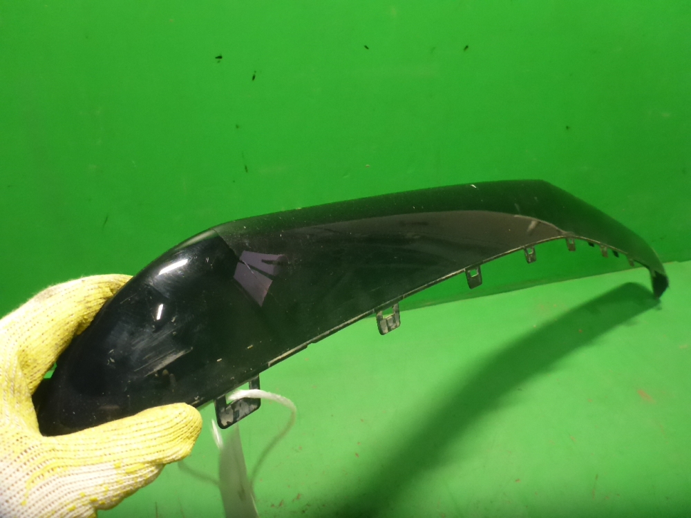 Накладка переднего бампера центральная