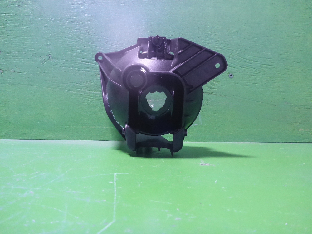 Фара противотуманная правая