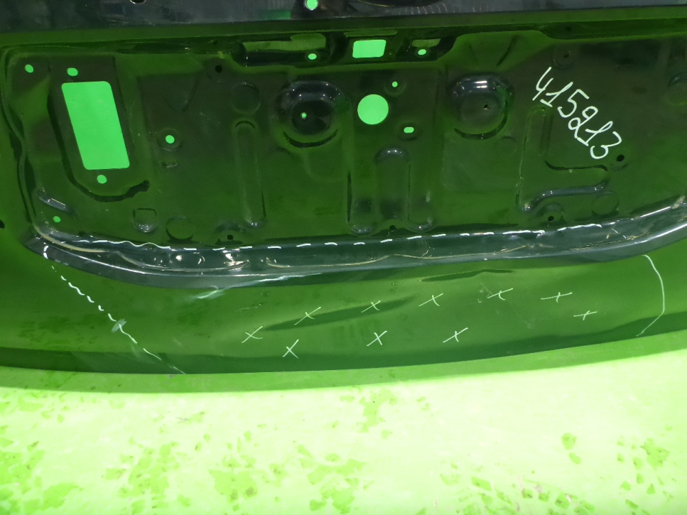 Дверь багажника