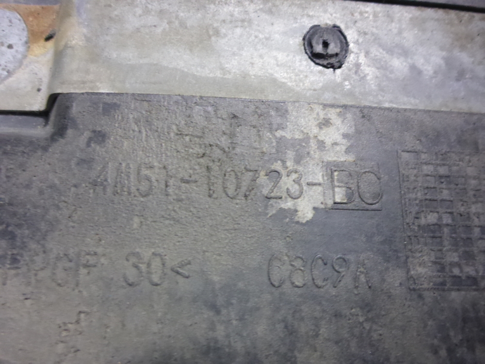 Крепление АКБ (корпус/подставка)