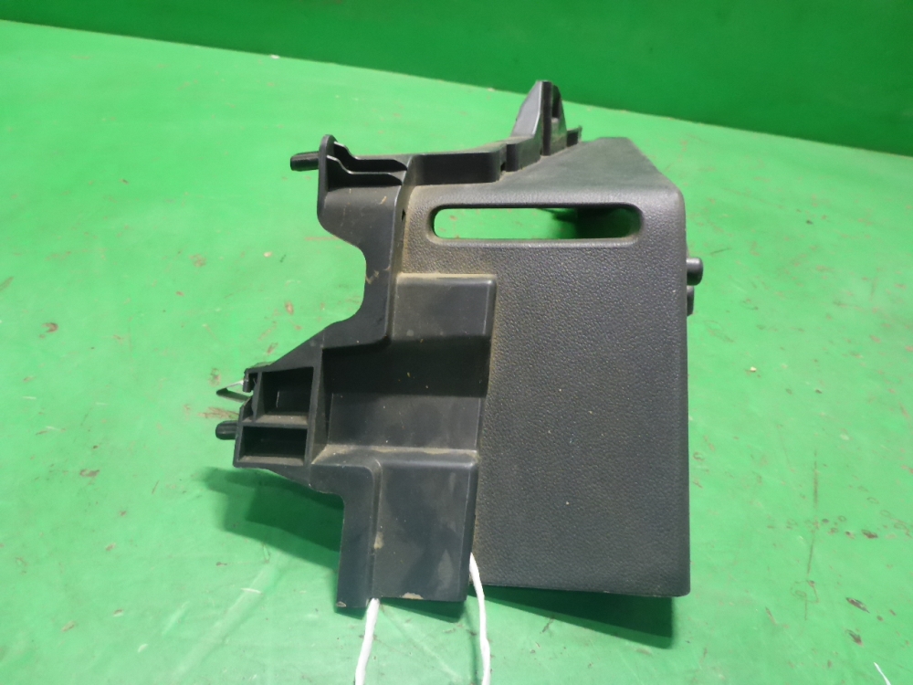 Держатель задней полки