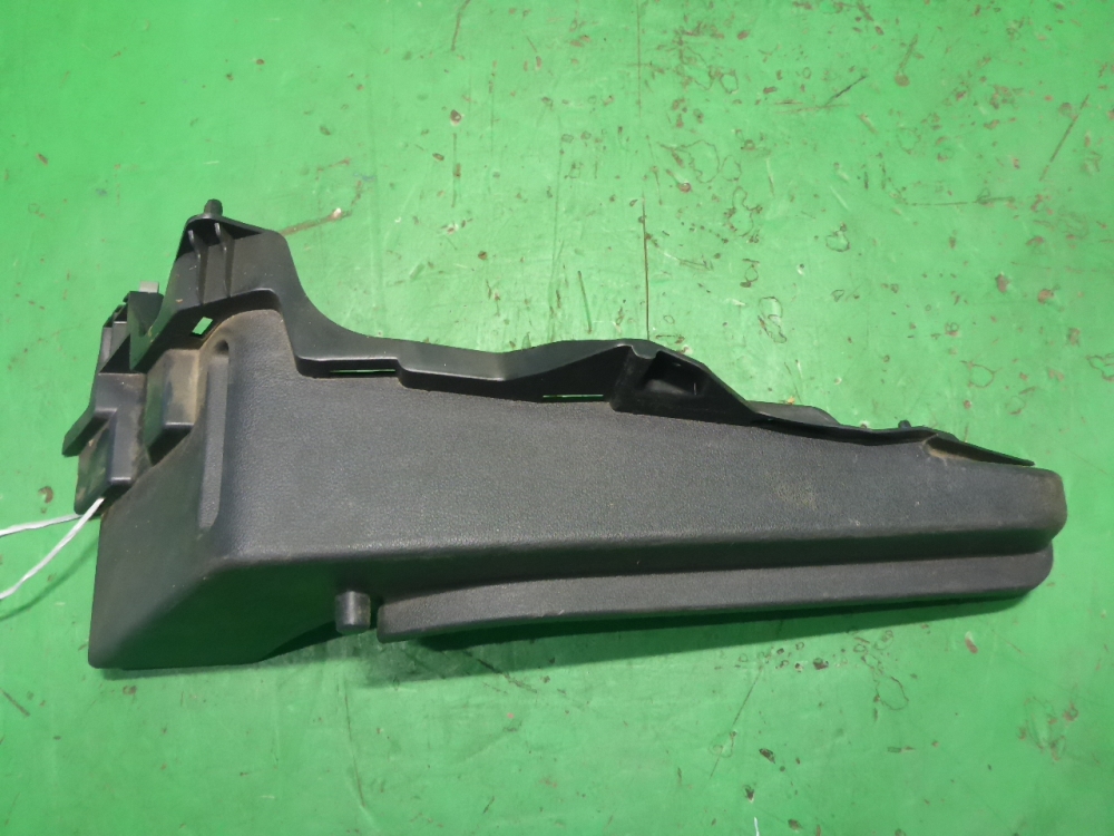 Держатель задней полки