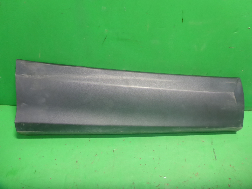 Накладка двери задней правой