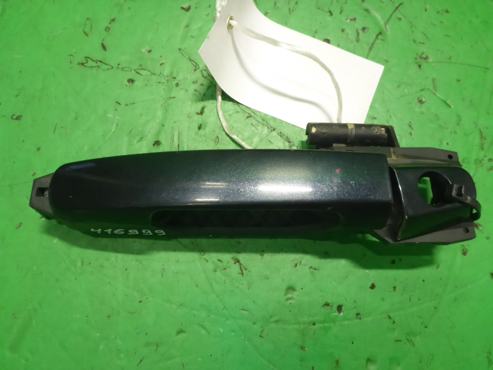 Ручка двери передней наружная левая