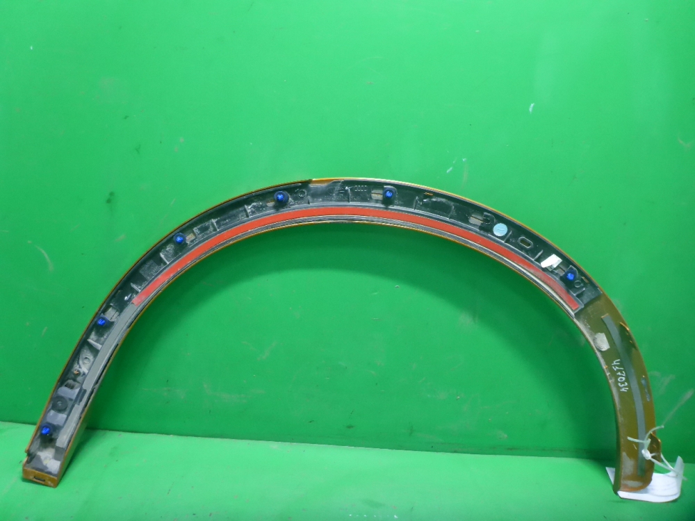 Накладка заднего крыла правого