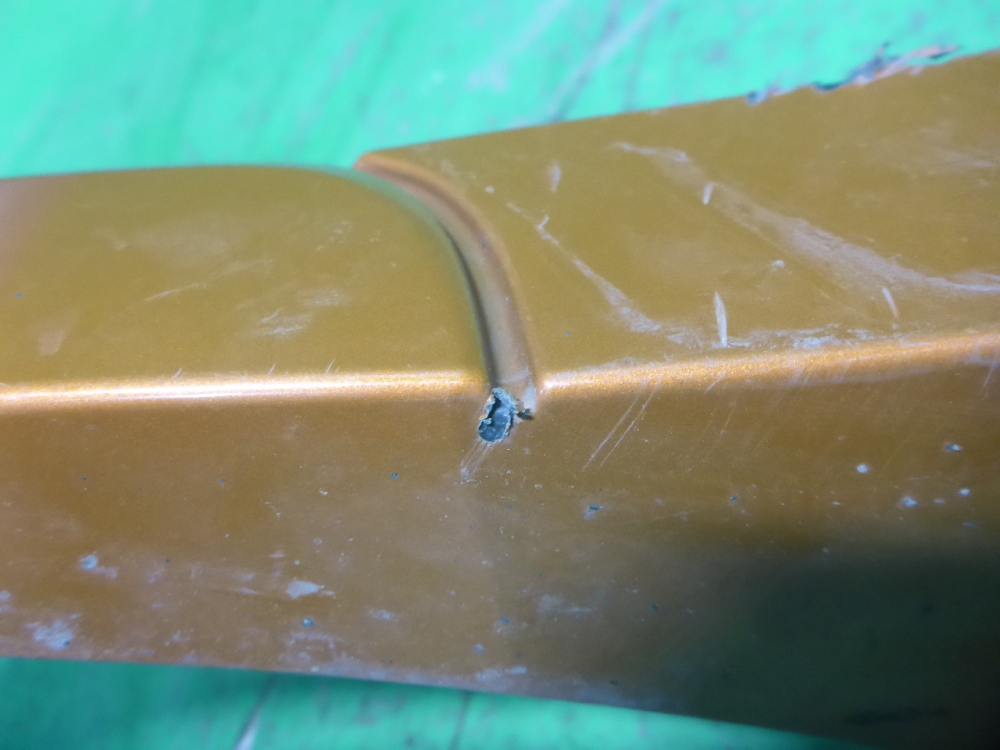 Накладка заднего крыла правого