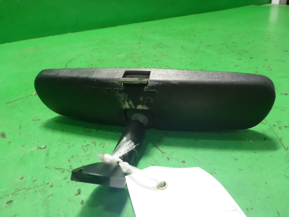 Зеркало заднего вида