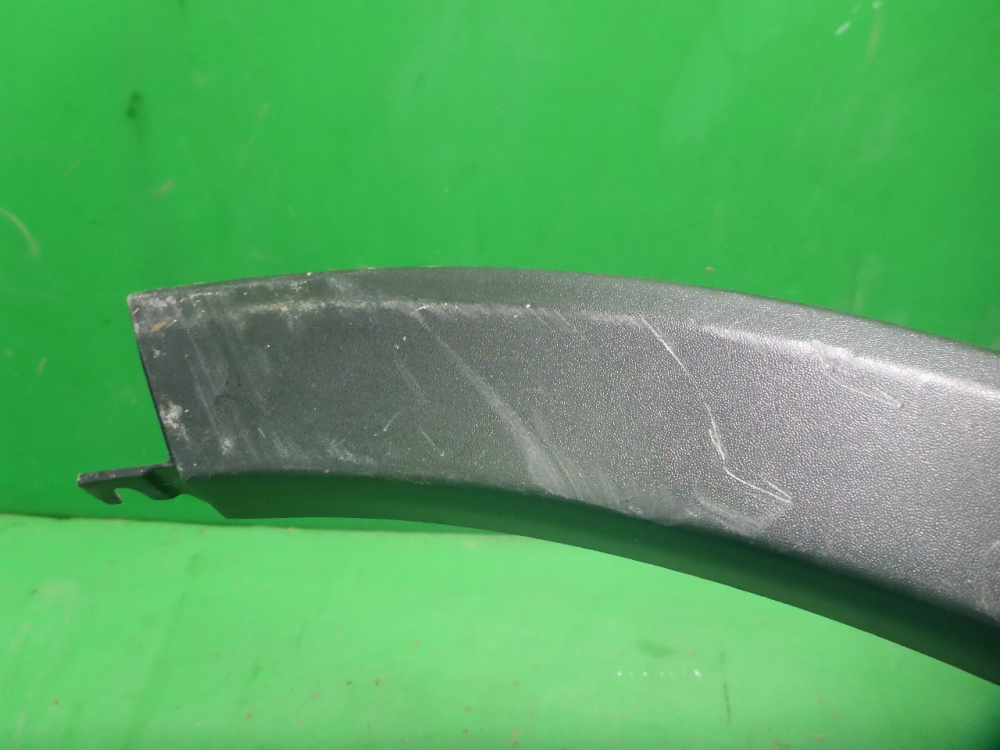 Накладка заднего крыла правого