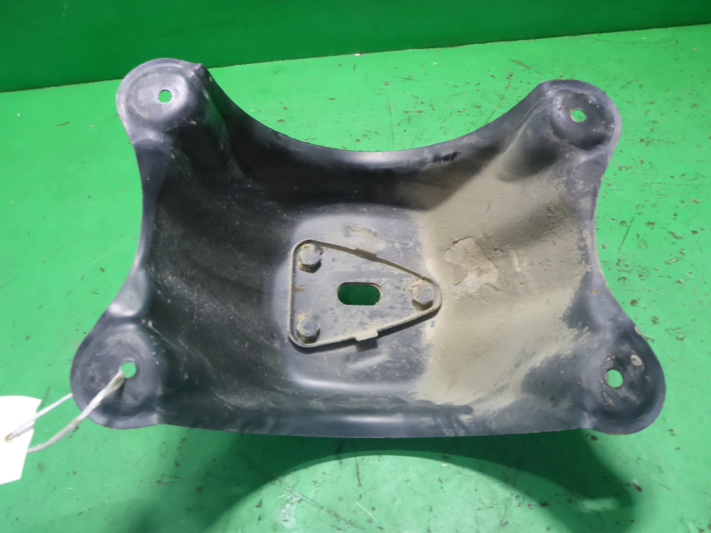 Кронштейн крепления запасного колеса