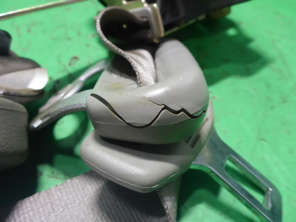 Ремень безопасности