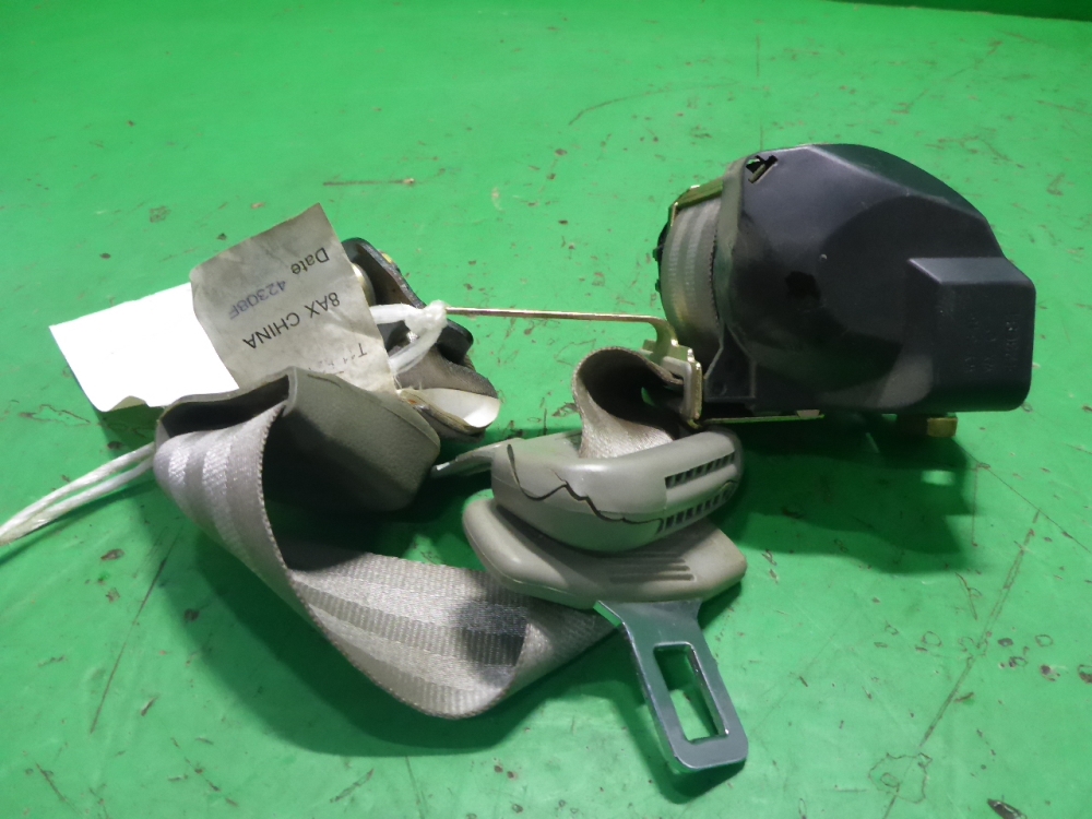 Ремень безопасности