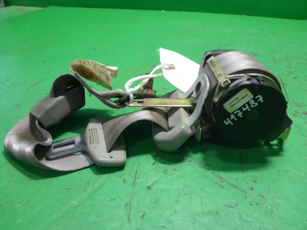 Ремень безопасности