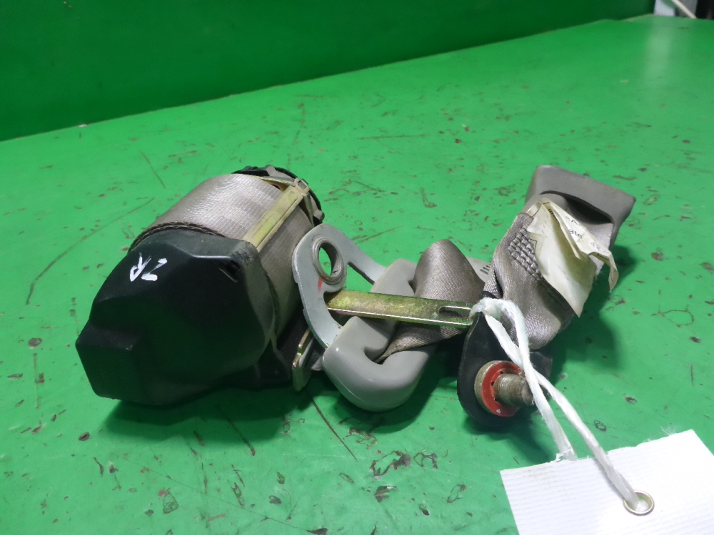 Ремень безопасности