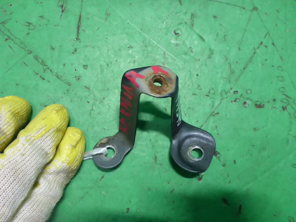 Кронштейн крепления крыла