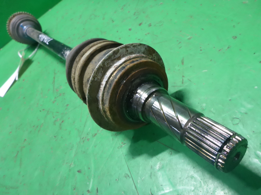 Полуось задняя левая