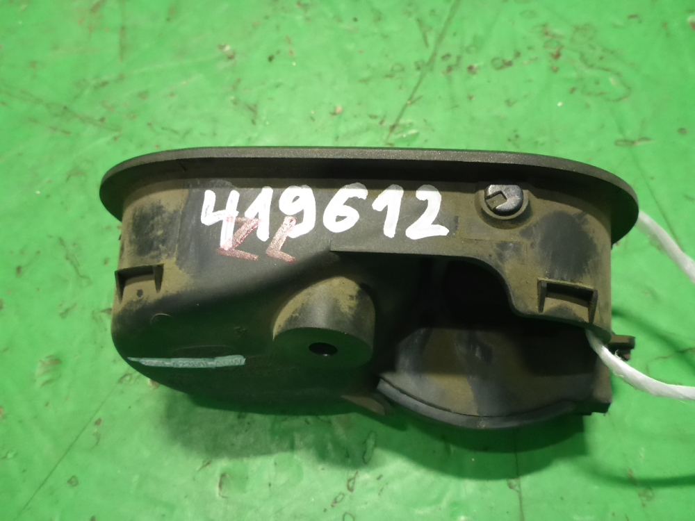 Ручка двери задней внутренняя левая