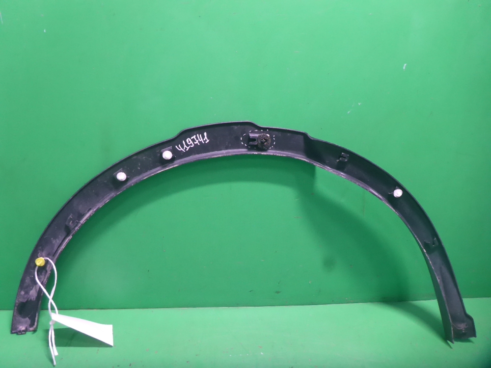 Накладка заднего крыла левого