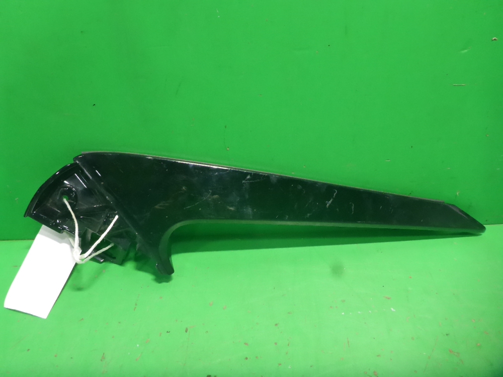 Накладка двери багажника