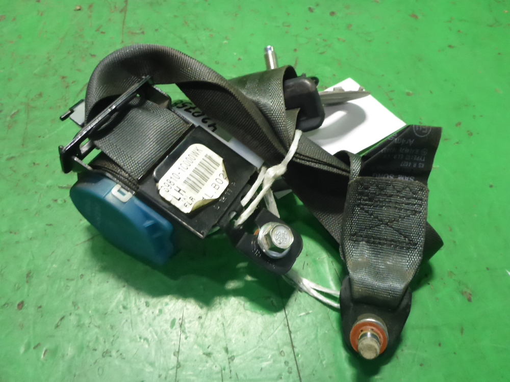 Ремень безопасности