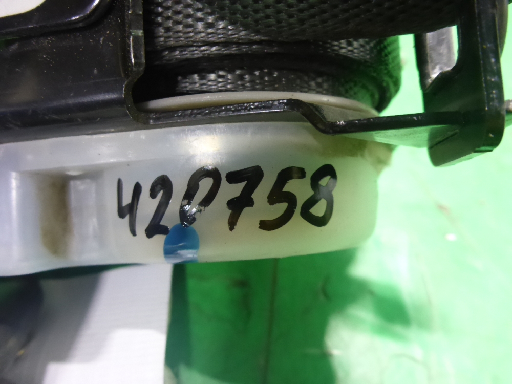 Ремень безопасности