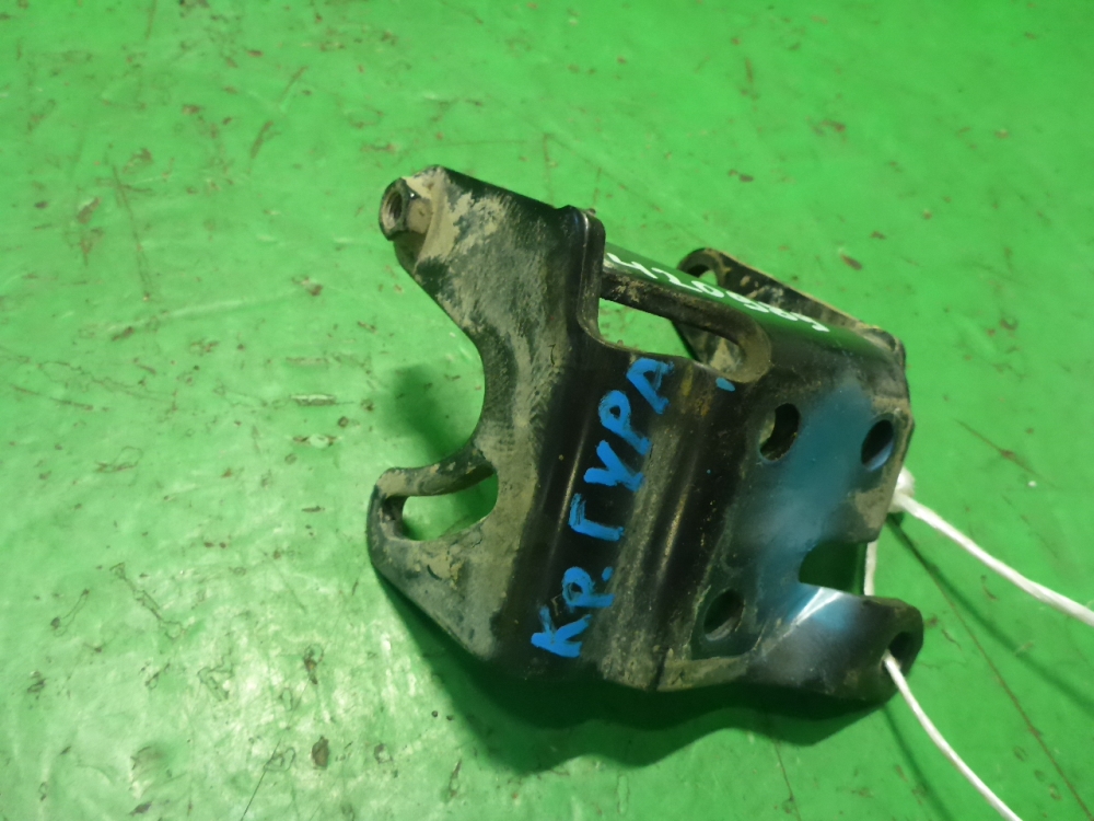 Кронштейн ГУР