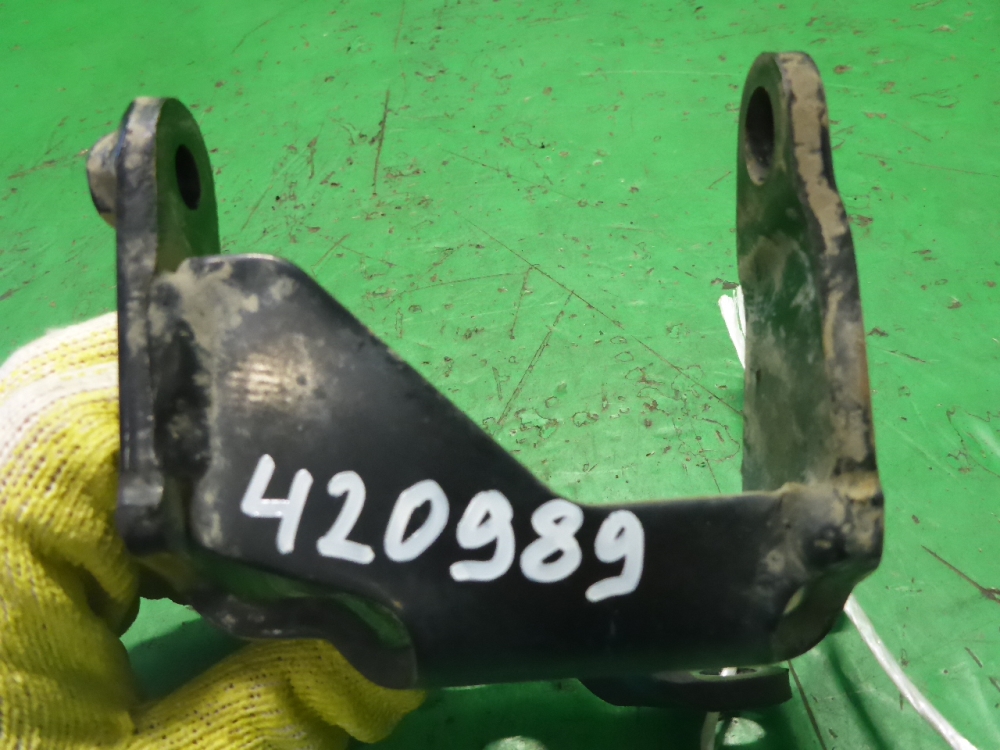 Кронштейн ГУР