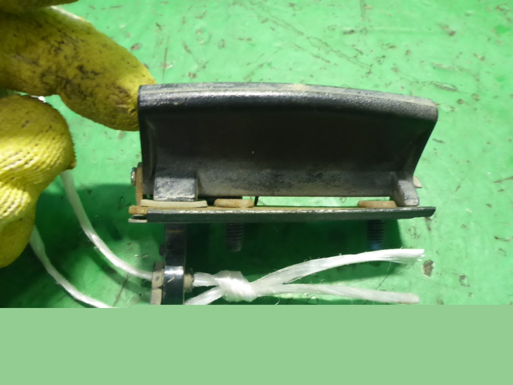 Ручка двери багажника наружная