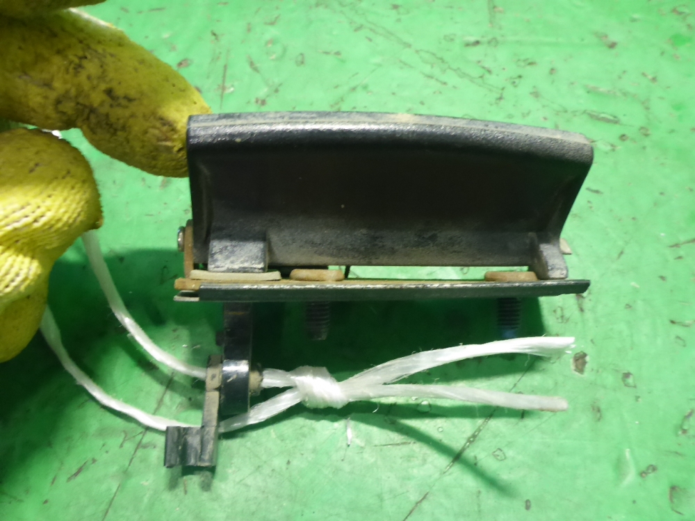 Ручка двери багажника наружная