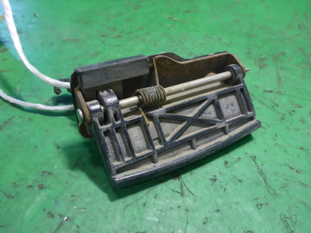 Ручка двери багажника наружная