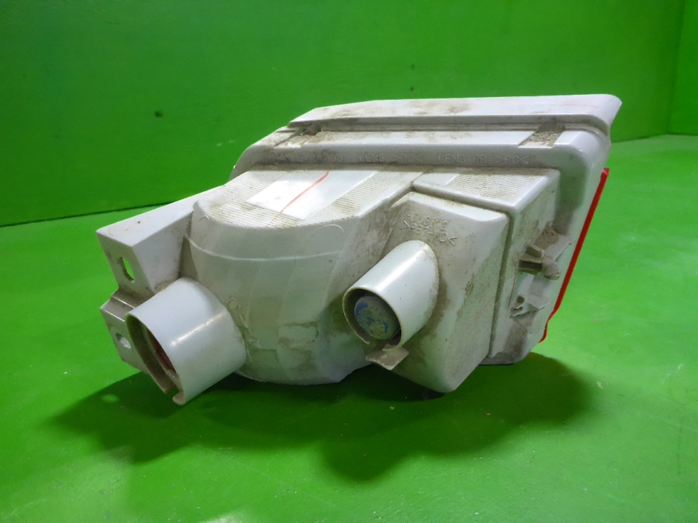 Фонарь задний в бампер правый