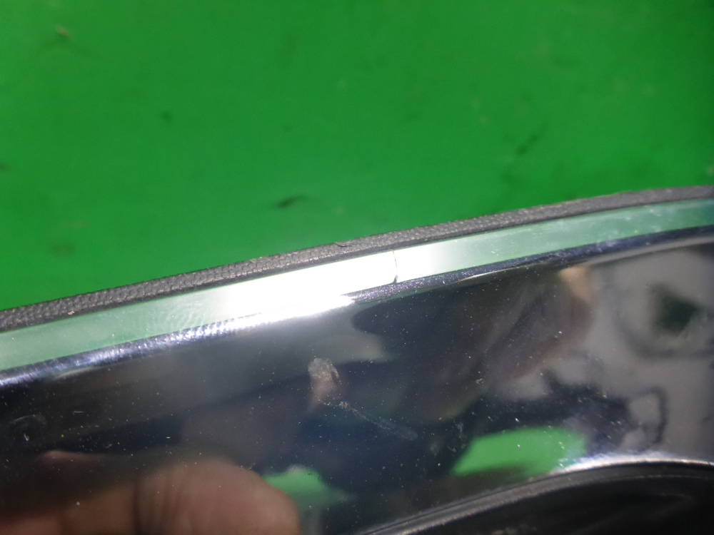 Рамка противотуманной фары левой