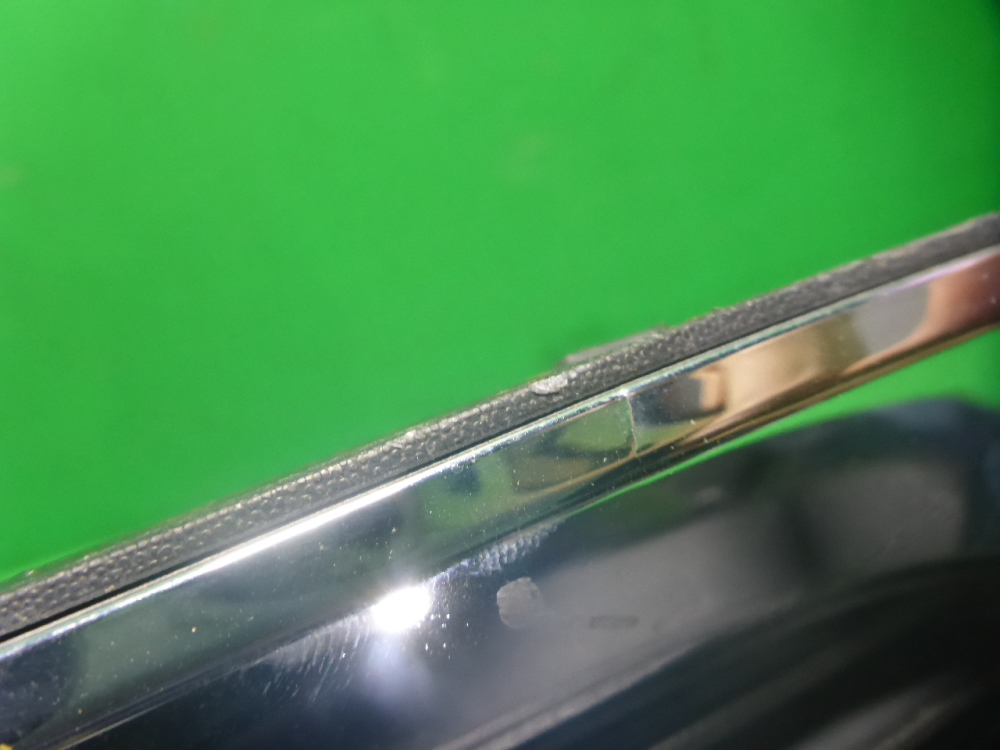 Рамка противотуманной фары левой