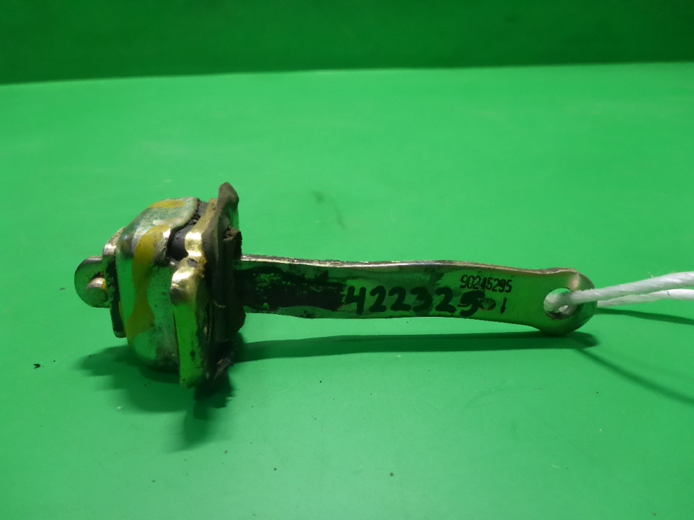 Ограничитель двери