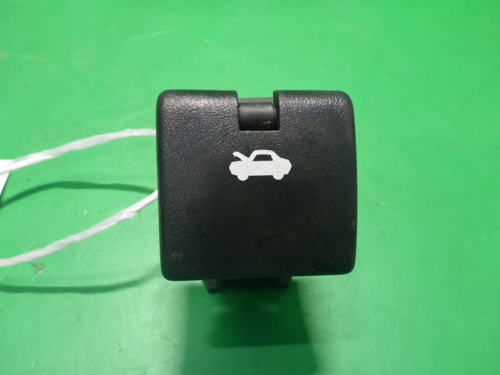 Ручка открывания капота