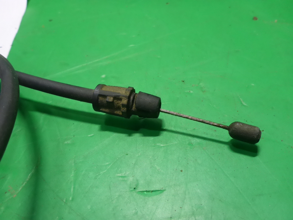 Трос открывания капота