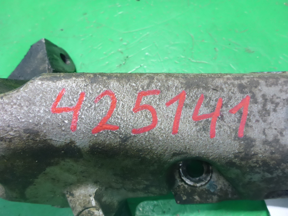 Кронштейн двигателя правый