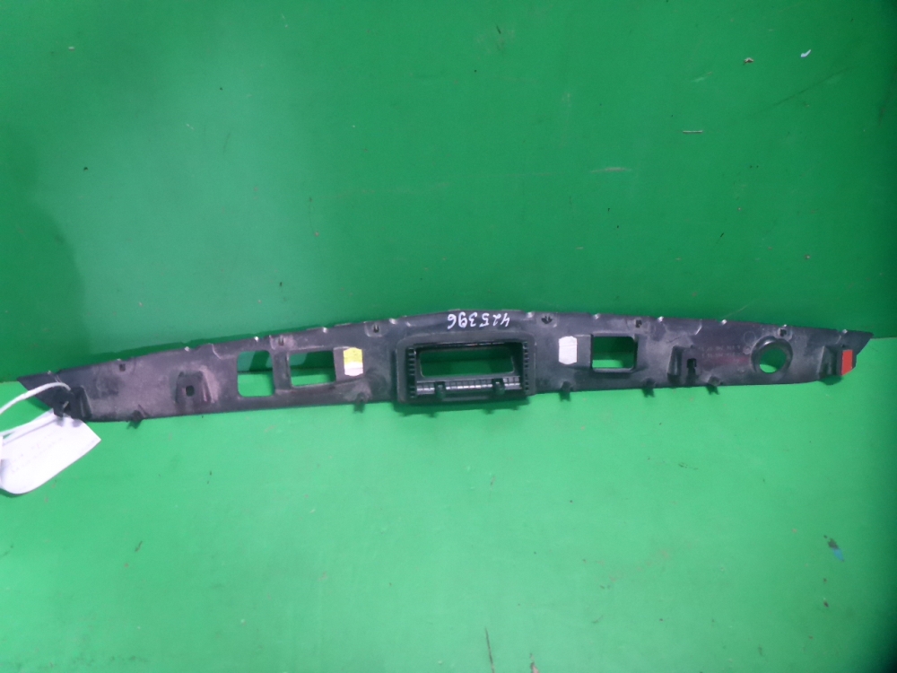 Накладка двери багажника