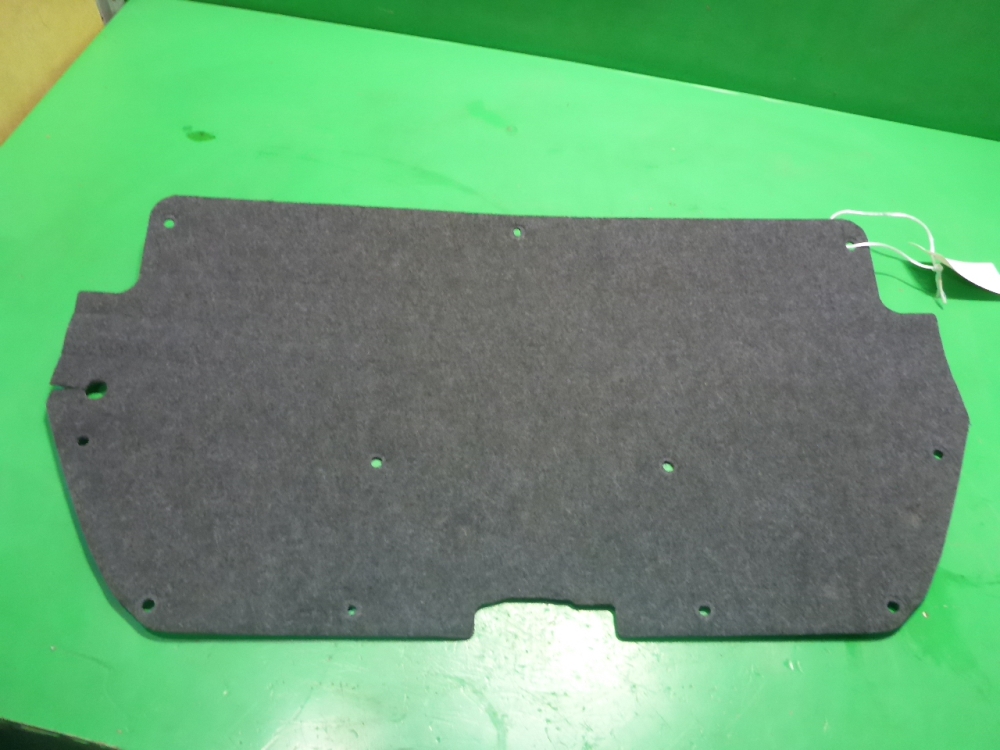 Обшивка крышки багажника